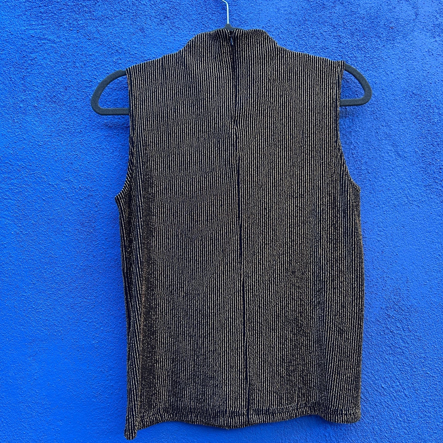 vintage 90s impression sleeveless gold metallic ribbed mockneck top