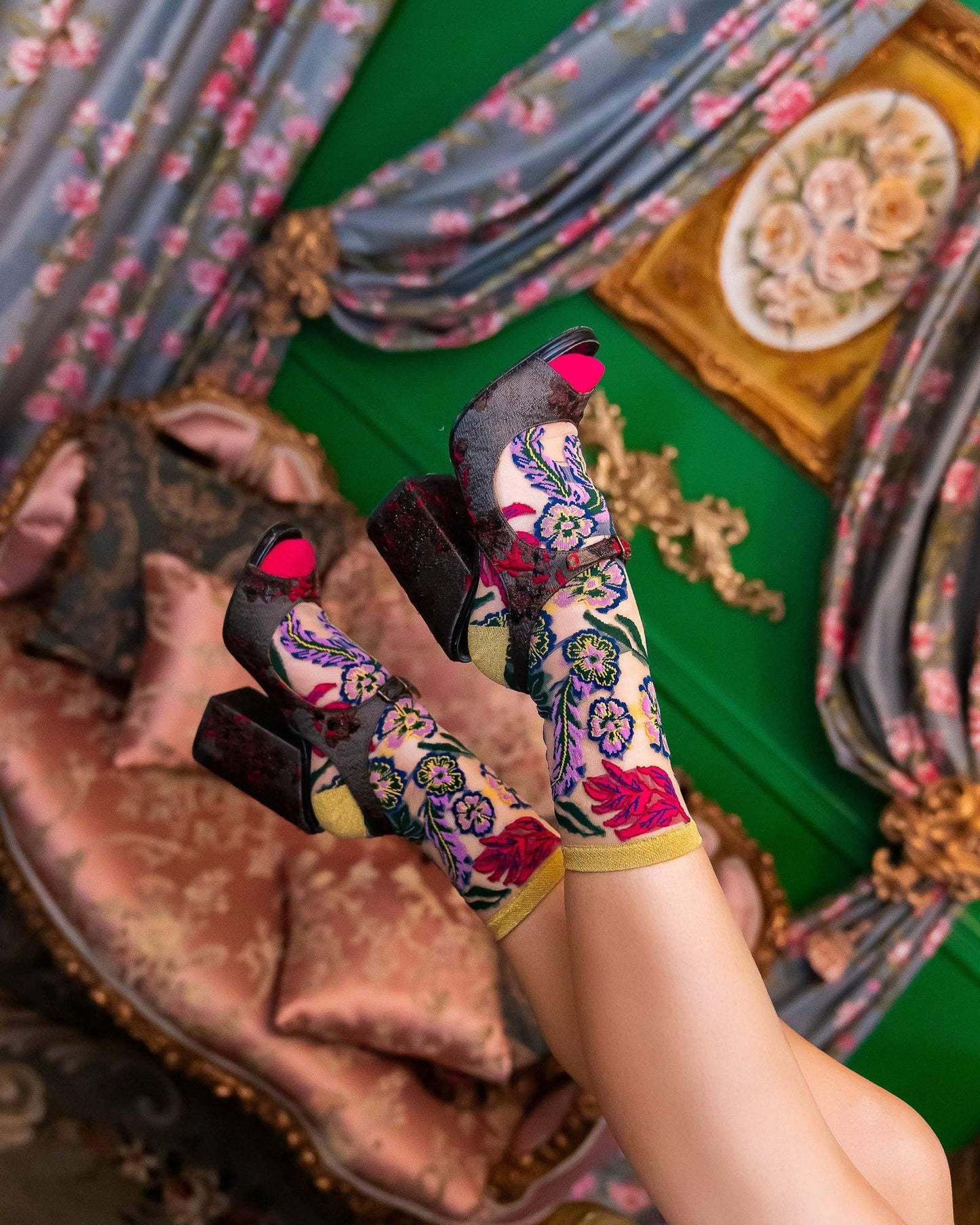 Festive Floral Sheer Crew Sock | Sock Candy