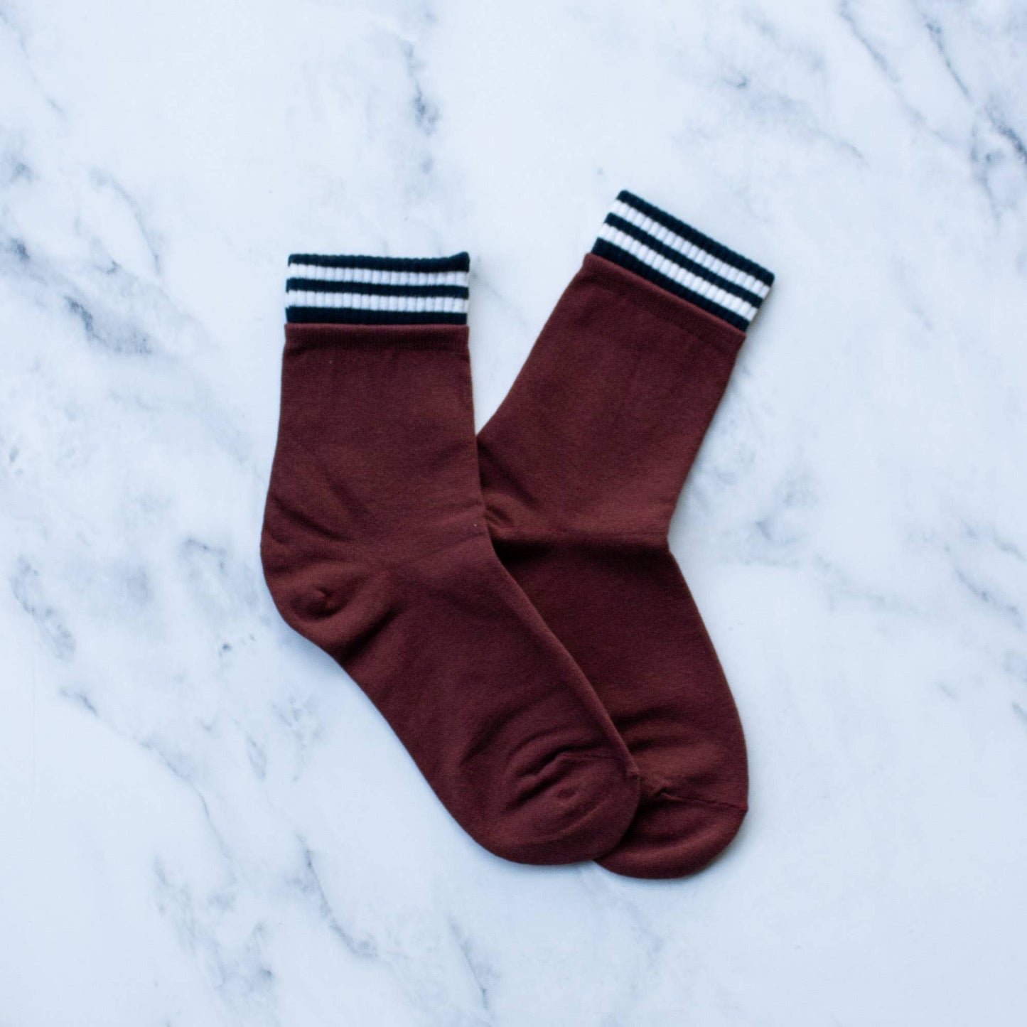 Women's Basic Line Crew Socks | Tiepology