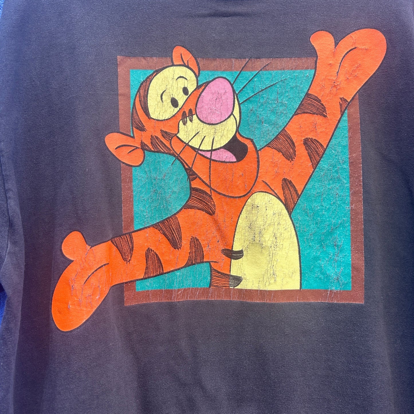 vintage 90s single stitch tigger tee