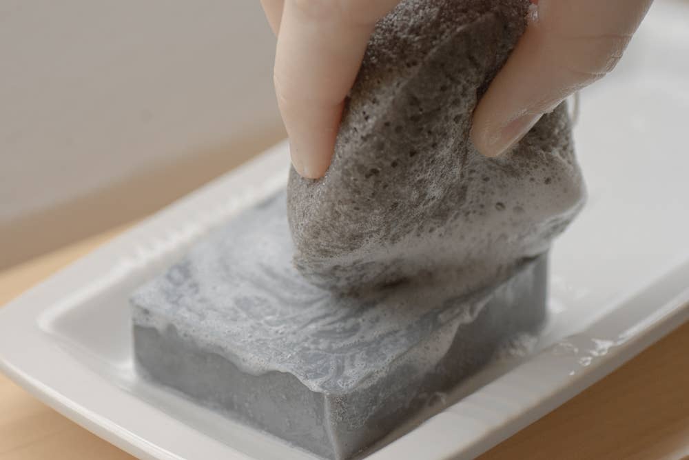 LUNA Charcoal Facial Sponge - Bulk Unpackaged - No Tox Life