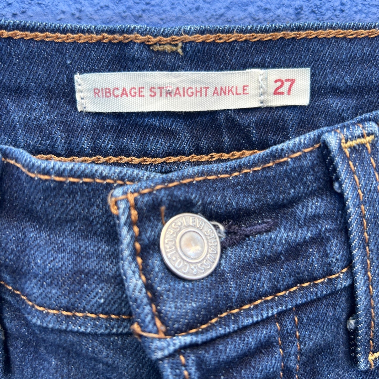 levi's ribcage straight ankle button fly jean