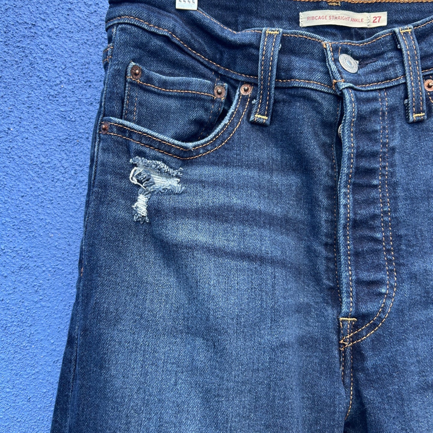 levi's ribcage straight ankle button fly jean