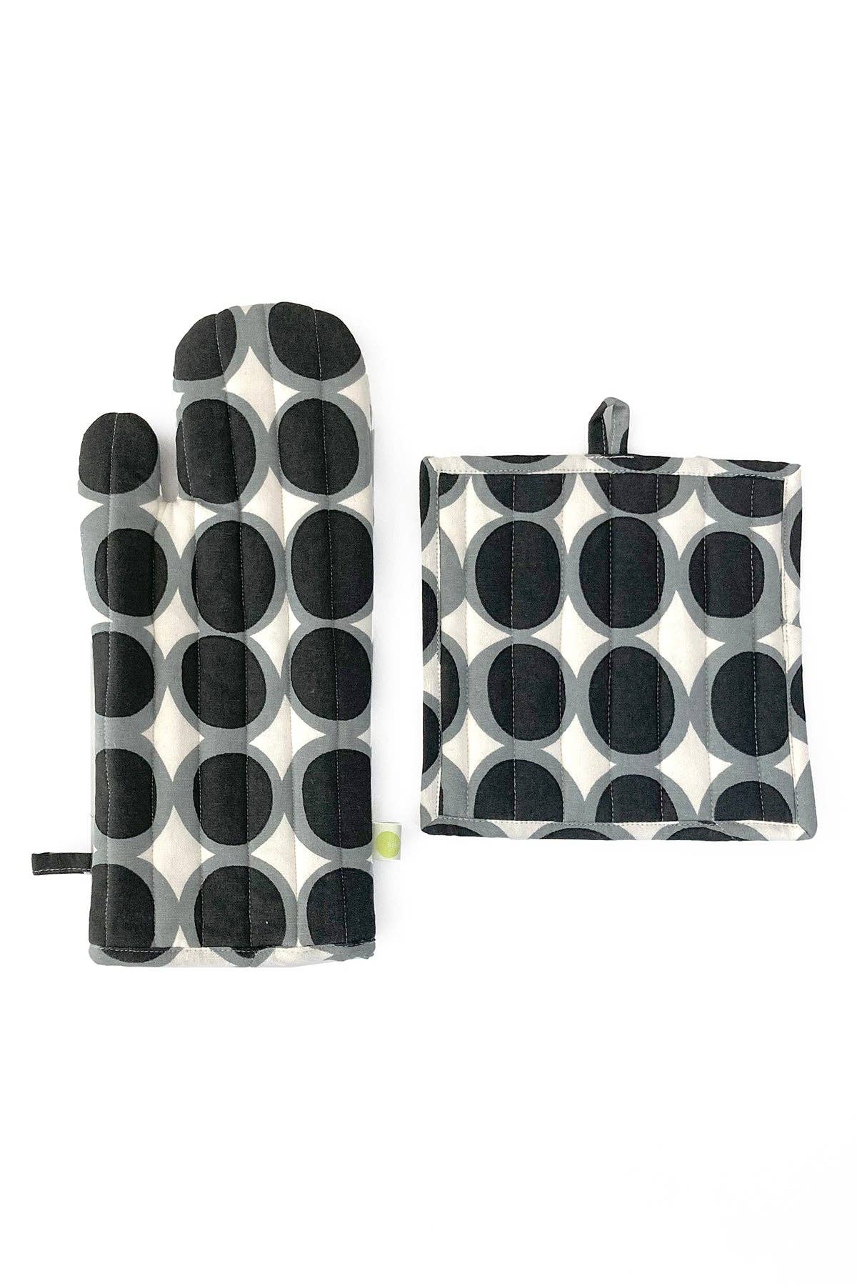 Oven Mitt & Potholder Set | See Design