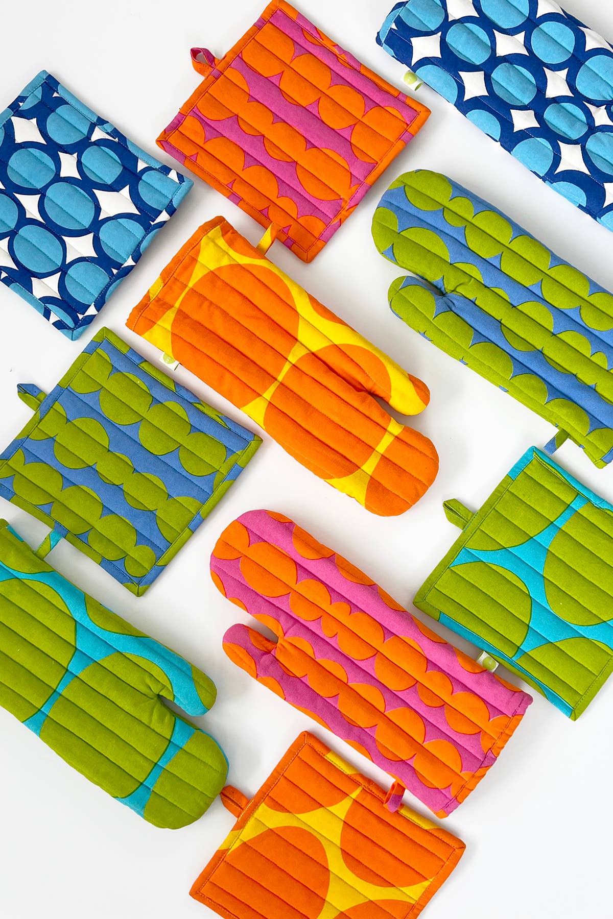 Oven Mitt & Potholder Set | See Design