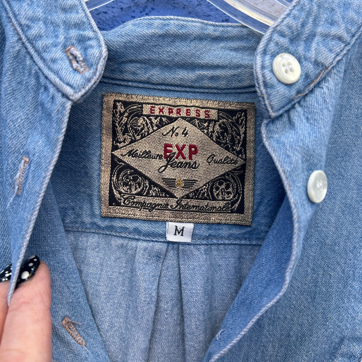 vintage express chambray 5 button top