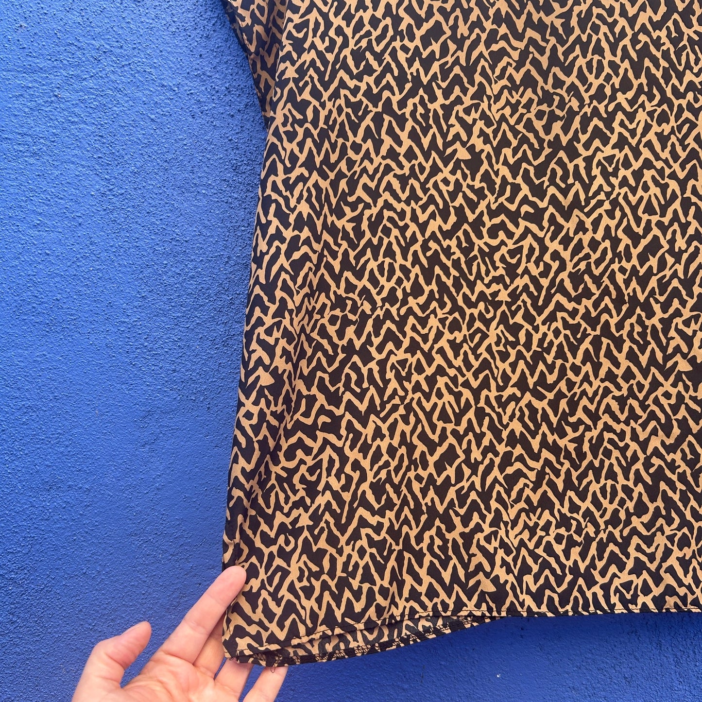 vintage 80s dolman tan and black top