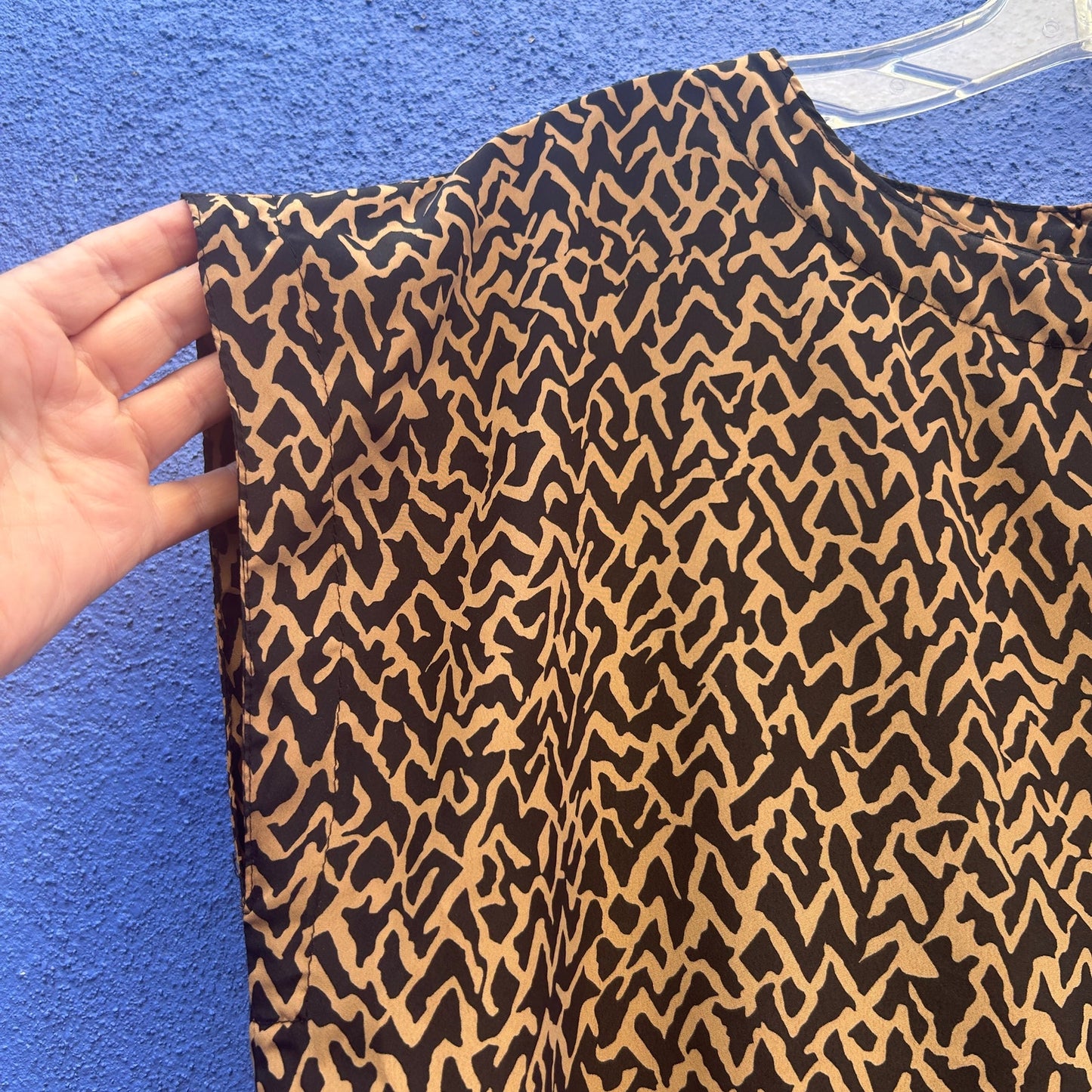 vintage 80s dolman tan and black top