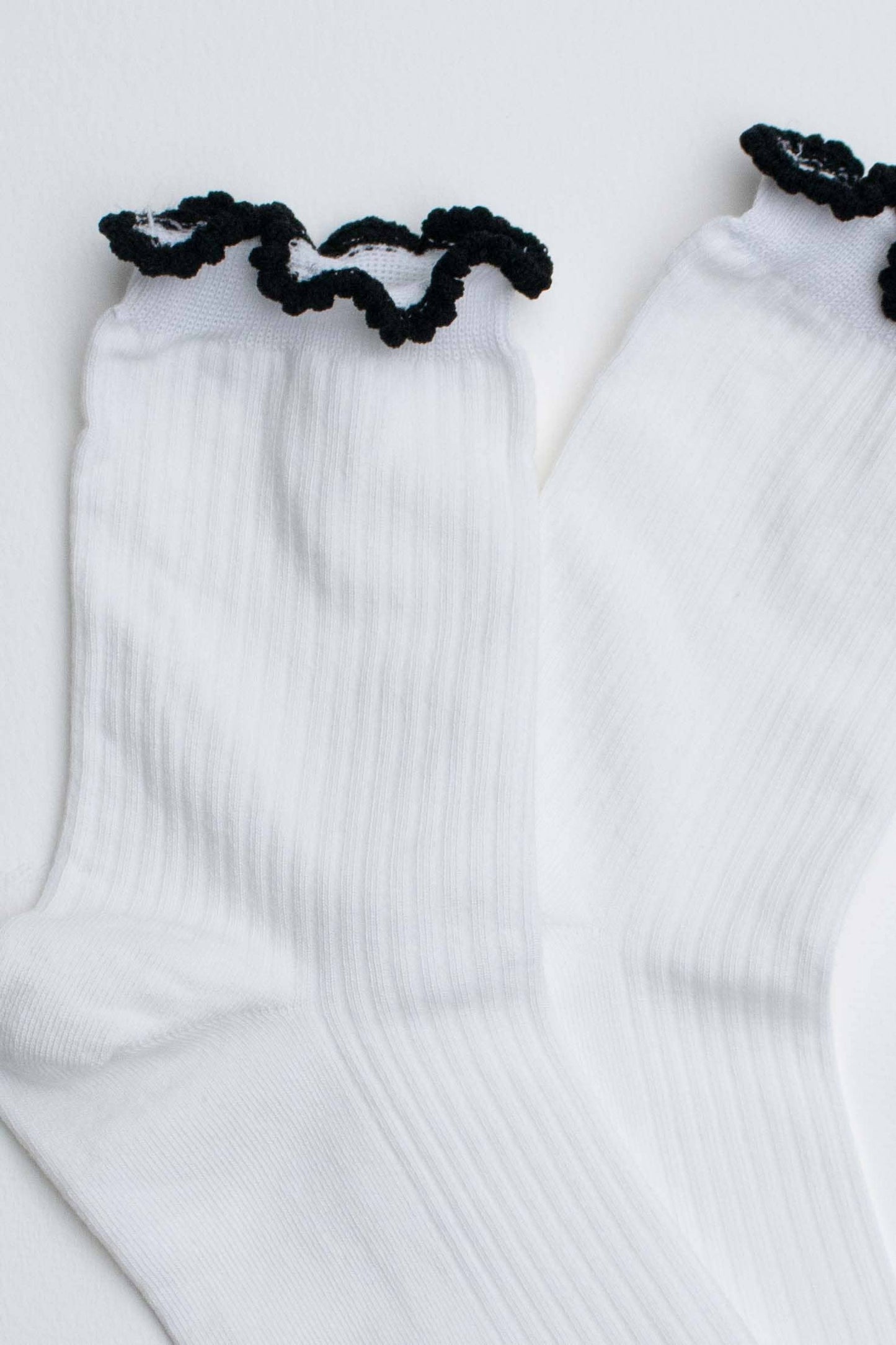 Tiepology | Ruffle Edge Cotton Blend Socks