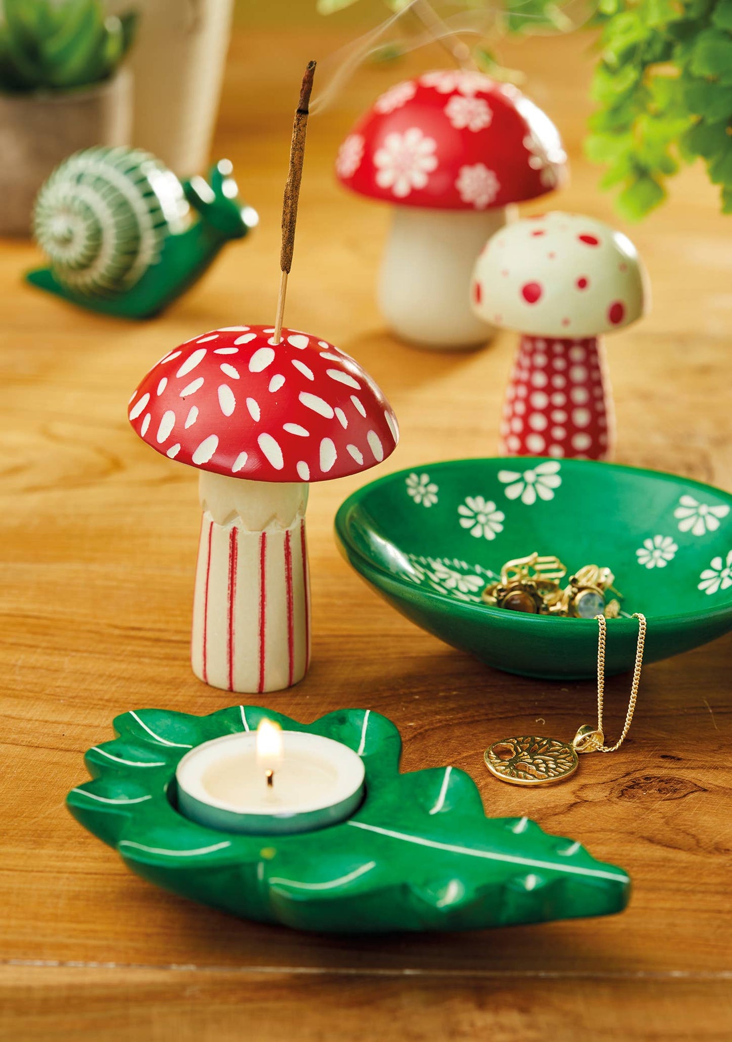 Woodland Snail Photo Holder | Namaste